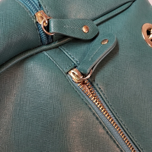 Nicole womens purse gently used many compartments - Picture 3 of 16